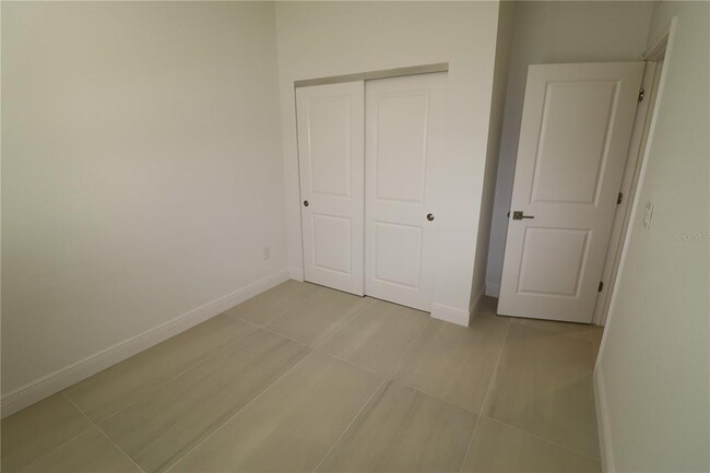 Building Photo - 307 Lomond Dr