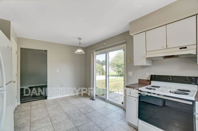 Building Photo - 3612 Willow Run Dr