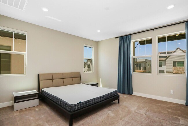 Building Photo - Elegant and Modern Living in Adagio in Cad...