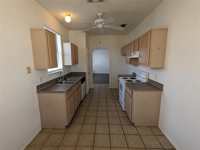 Building Photo - 6367 Stonewater Bend Trail