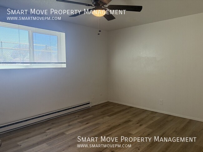 Building Photo - 2559 Targee-