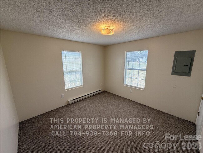 Building Photo - 1860 Sells Rd