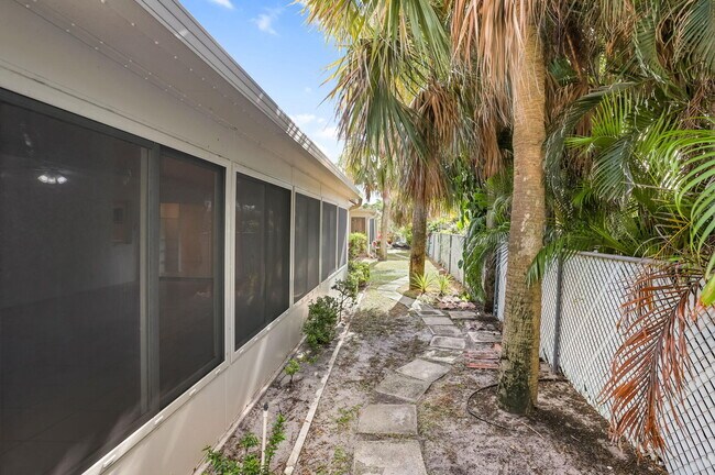 Building Photo - 89 Lariat Cir