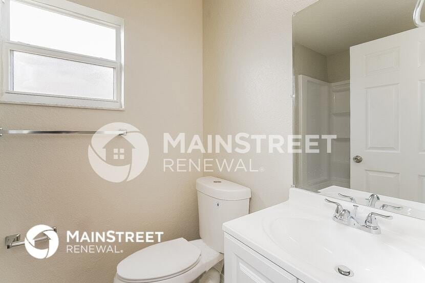 Building Photo - 730 Sierra Cir