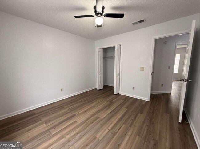 Building Photo - 105 Boxwood Ct