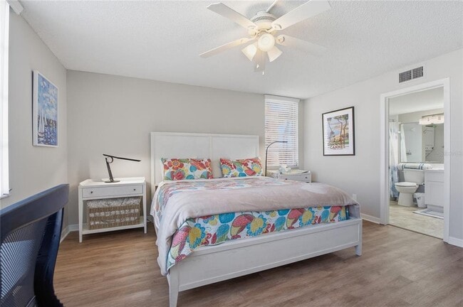 Building Photo - 7540 Bay Island Dr S