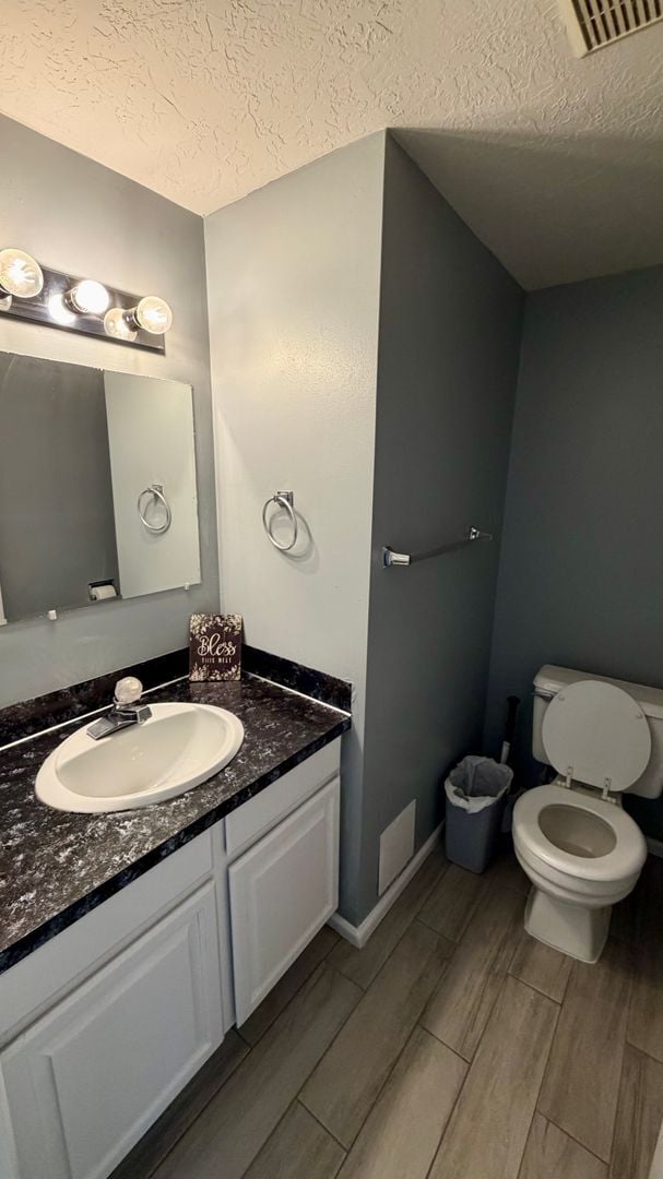 Building Photo - Updated 2 Bed / 1 Bath Home Near Ogden Canyon + $600 Move-In Credit