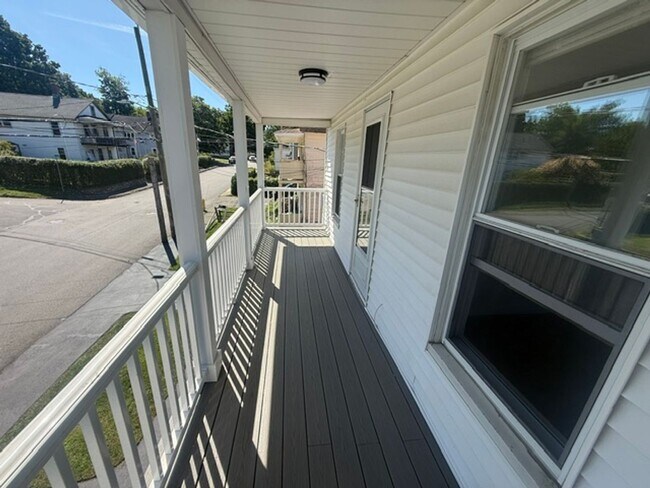 Building Photo - 280 Hillside Ave