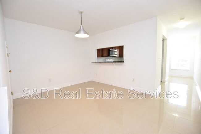 Building Photo - 5410 River Rock Rd