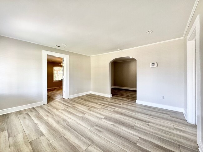 Building Photo - Renovated 2 Bedroom with Optional Third