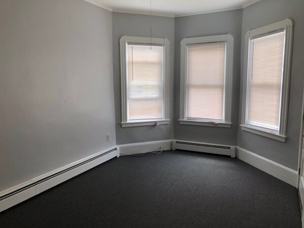 Building Photo - 257 Tinkham St