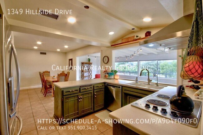 Building Photo - 1349 Hillside Dr