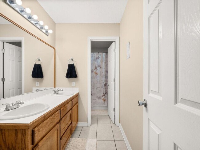 Building Photo - 6106 Fagan Cir