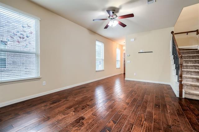 Building Photo - 875 Vaquero St