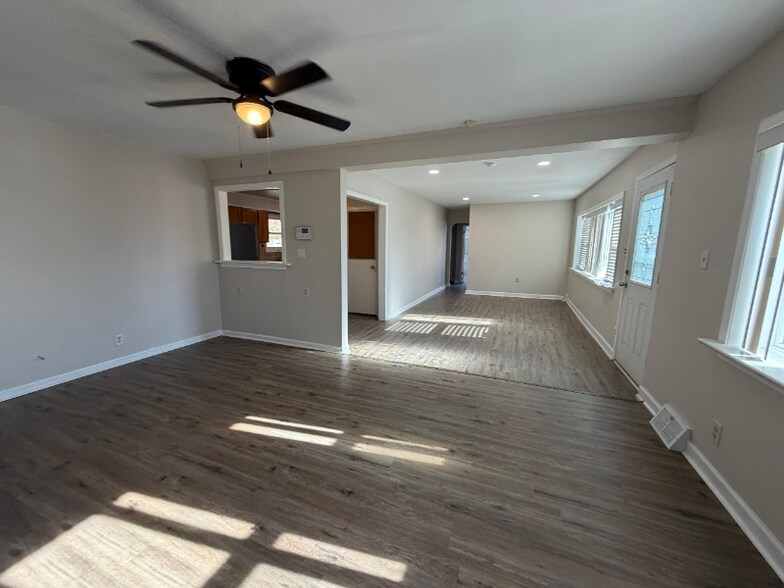 Building Photo - 111 Gunning Bedford Dr