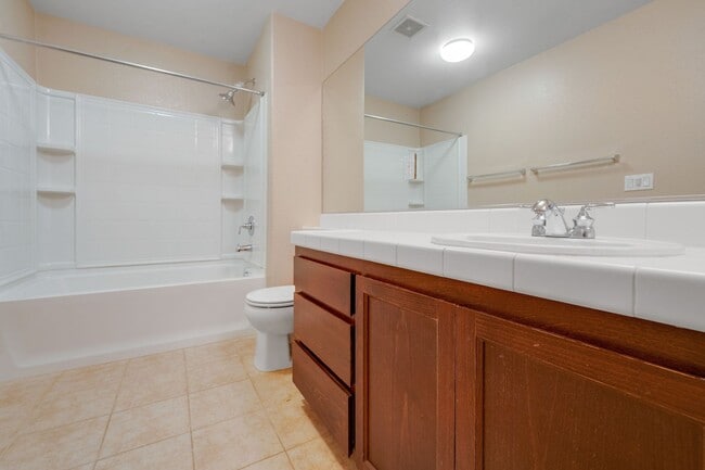 Building Photo - 3BR/3BA Folsom Condo with Fireplace + 2 Car Garage