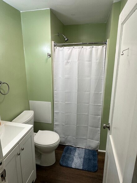 Building Photo - 447 Buffalo St