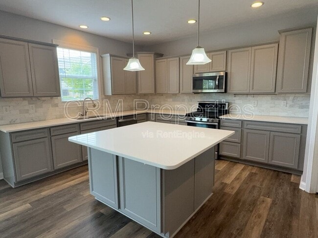 Building Photo - 6311 Burgin Dr