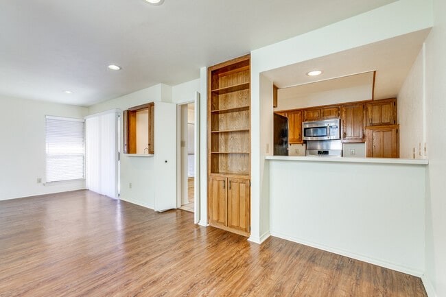 Building Photo - 3007 Allister St