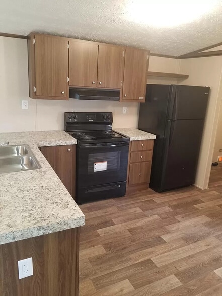 Building Photo - 21416 Coyote Trl