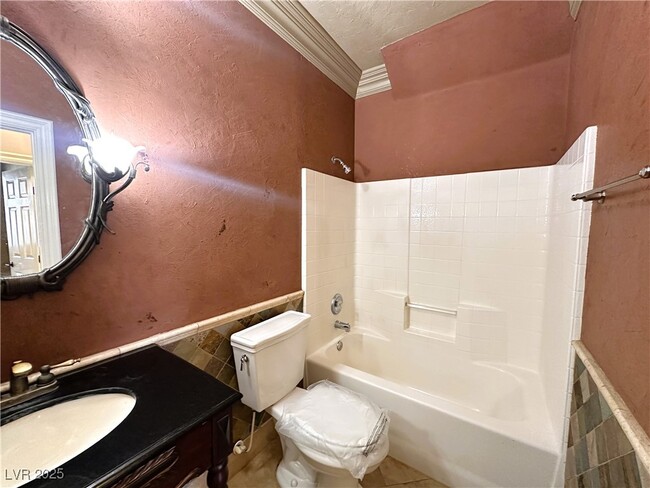 Building Photo - 271 Tayman Park Ave