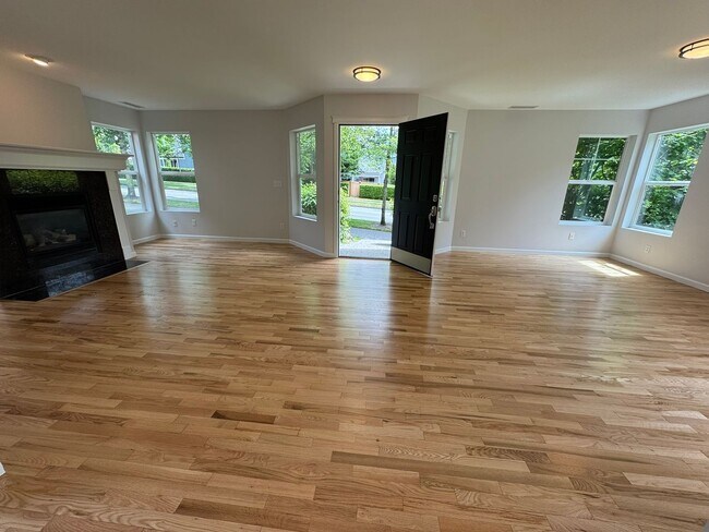 Building Photo - 4bd/3ba Snoqualmie House