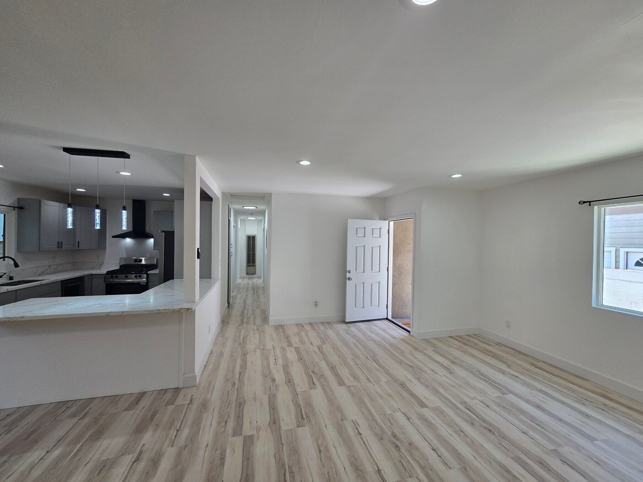 Building Photo - 1658 W 220th St