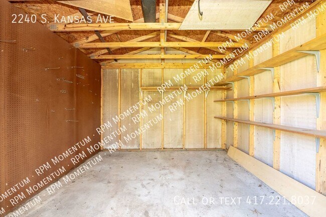 Building Photo - 3 Bedroom 2 Bath Home in SW Springfield!
