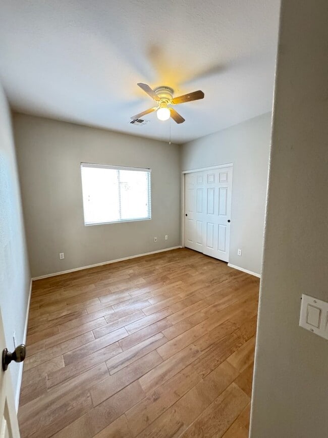 Building Photo - Chandler 4 bed 2 bath