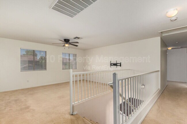 Building Photo - 3748 E Betsy Ln