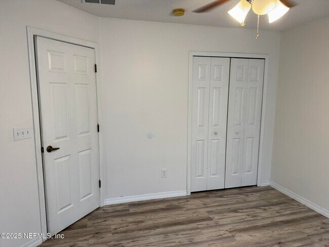 Building Photo - 96676 Commodore Point Dr