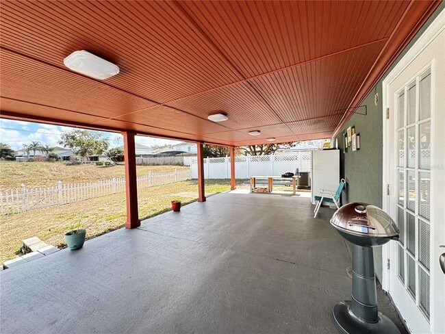 Building Photo - 220 Milford St