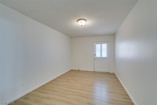 Building Photo - 1604 Justin Pl