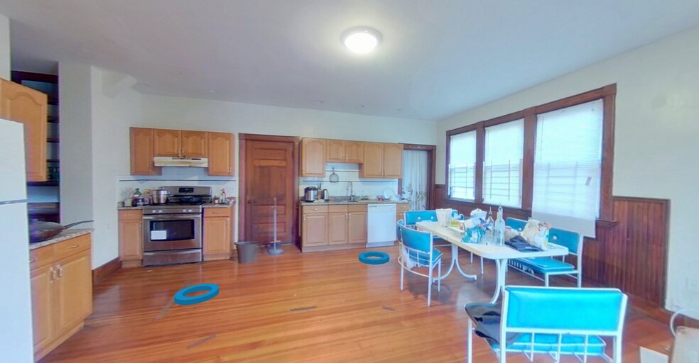 Building Photo - 12 Gardner St