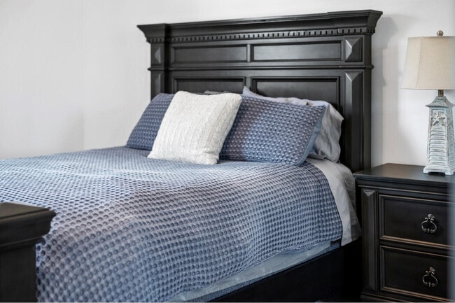 Building Photo - 15848 Italian Cypress Wy