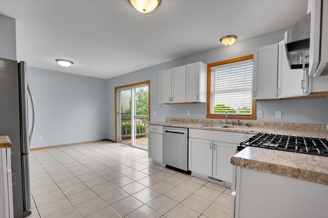 Building Photo - 6621 Samantha Ln