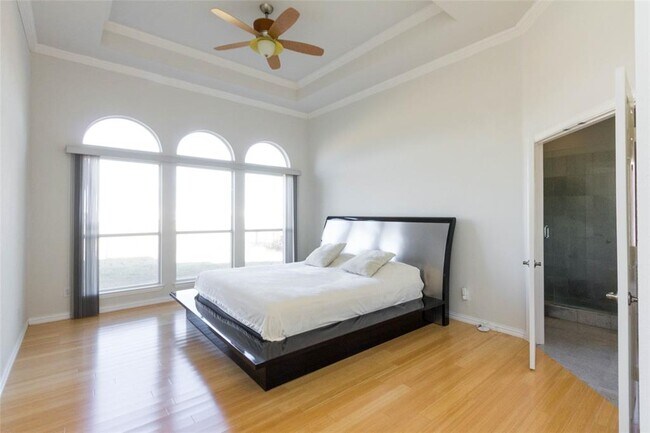 Building Photo - 2545 Royal Birkdale Dr
