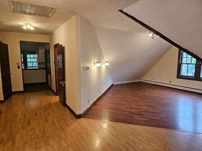 Building Photo - 271 Nashua St