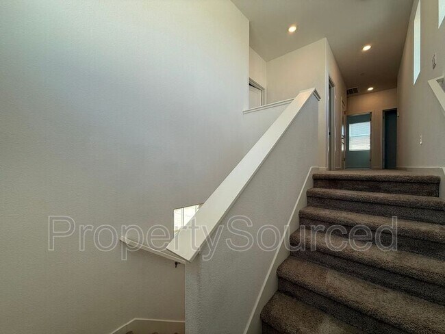 Building Photo - 2099 Frank Blondin Ln