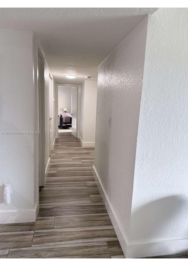 Building Photo - 6780 W 2nd Ct