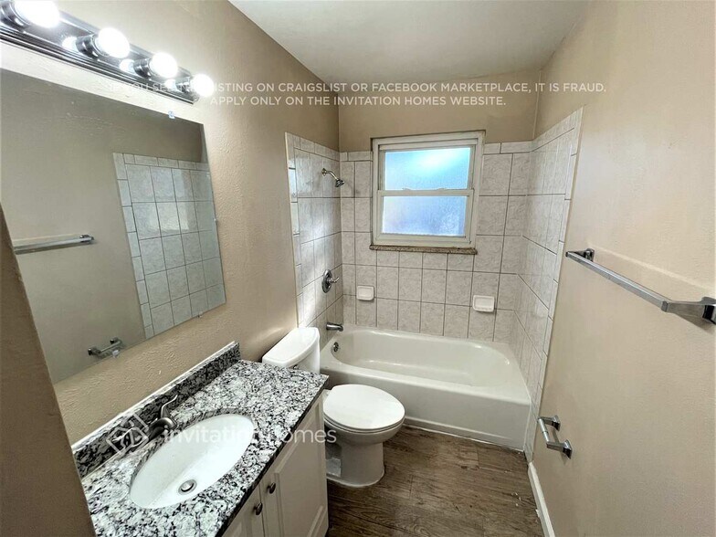 Building Photo - 9174 Lander St