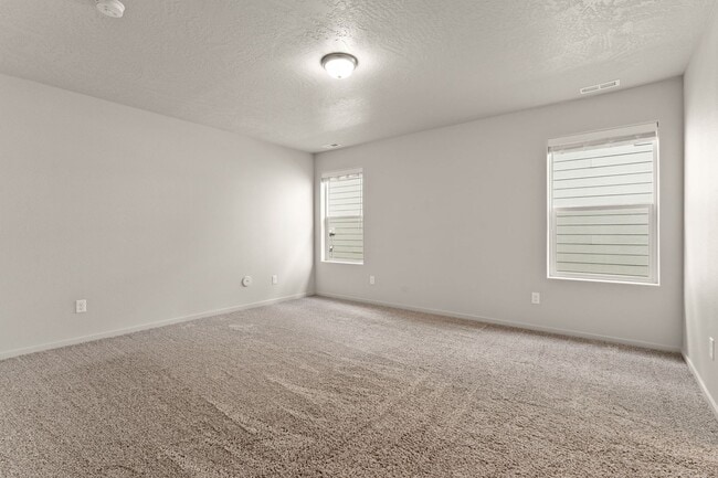 Building Photo - Luxury 3 Bed, 2 Bath Rancher in Spokane Va...
