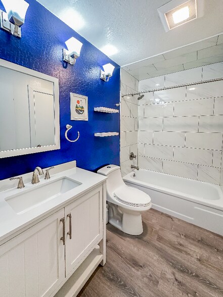 Building Photo - 807 Alder Ave