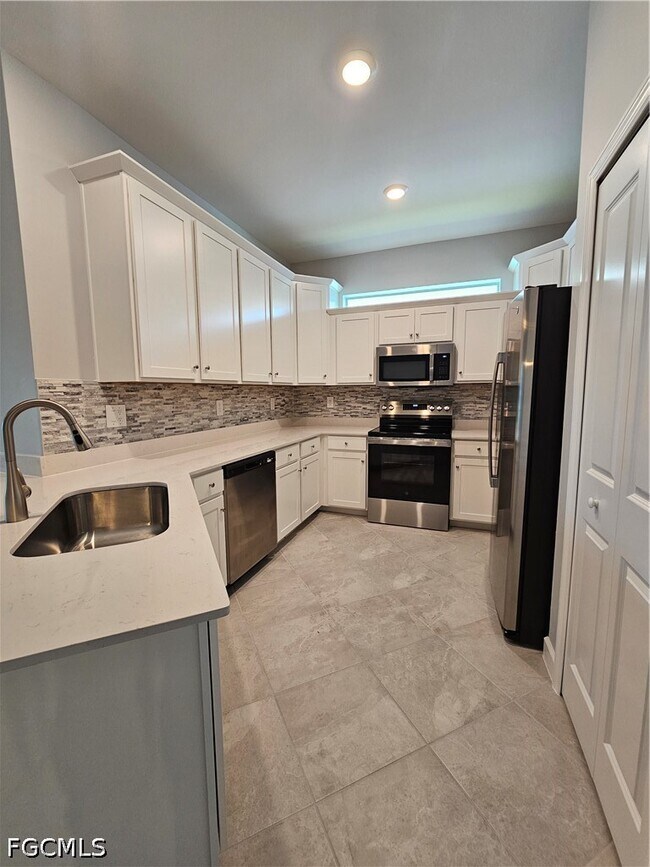 Building Photo - 20503 Hazelnut Ct S