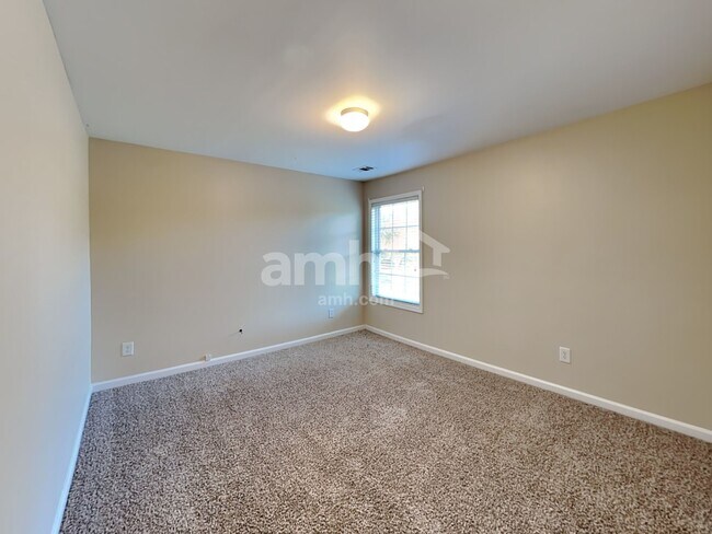 Building Photo - 521 San Dra Way