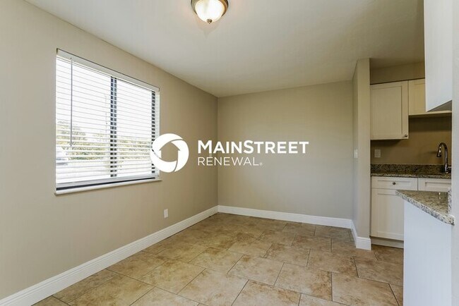 Building Photo - 3 Bedroom Pet-Friendly Home in Cape Coral, FL with Main Street Renewal