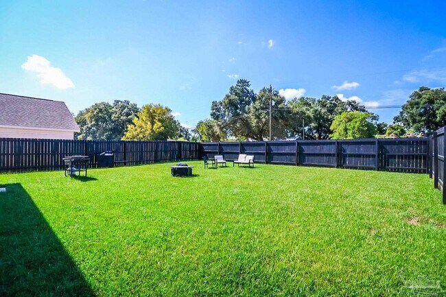 Building Photo - 6724 Paso Fino Dr