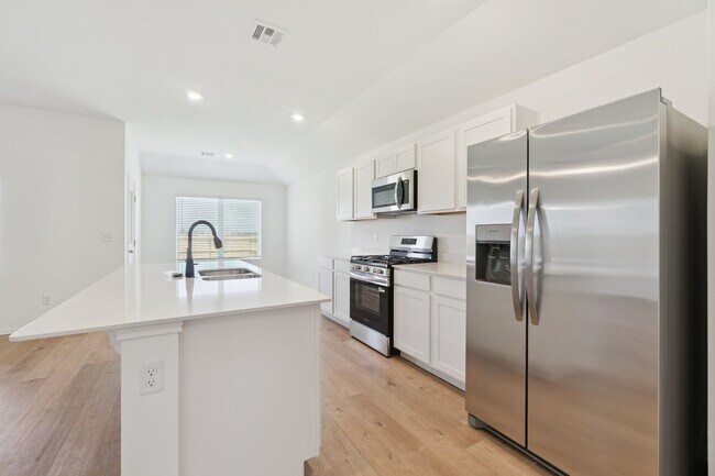 Building Photo - Edmond Rental