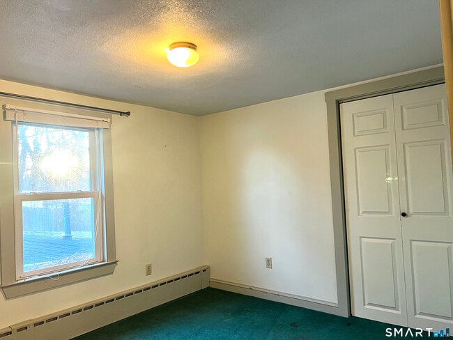 Building Photo - 77 Freestone Ave