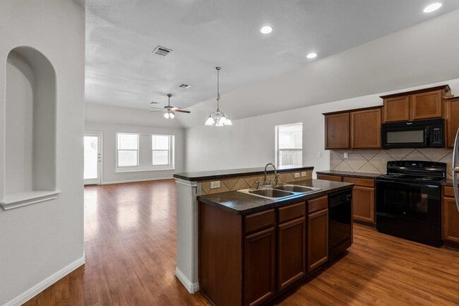 Building Photo - 12920 Snow Ln